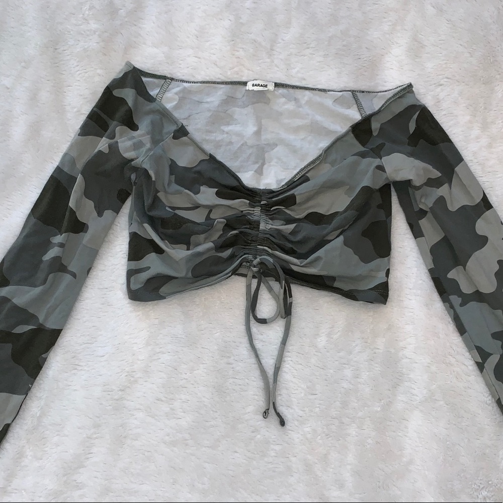 CAMO CROP TOP